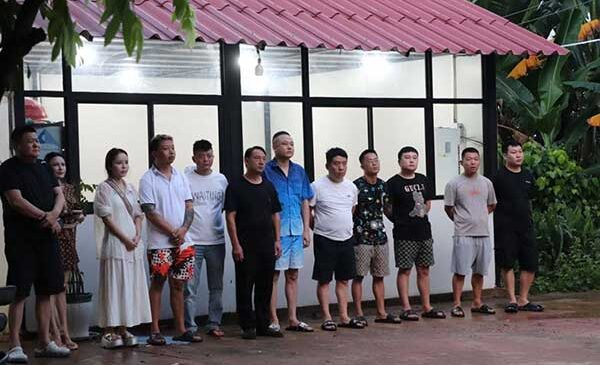 សមត្ថកិច្ចចុះបង្រ្កាបទីតាំងសង្ស័យ ថាមានការលួចបង្កប់បទល្មើស Online Scams  ចំនួន ៩ កន្លែង នៅខេត្តឧត្តរមានជ័យ និងរកឃើញជនបរទេសសរុបចំនួន ១០៣នាក់